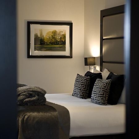 The Lodge At Kingswood เอปซอม ห้อง รูปภาพ