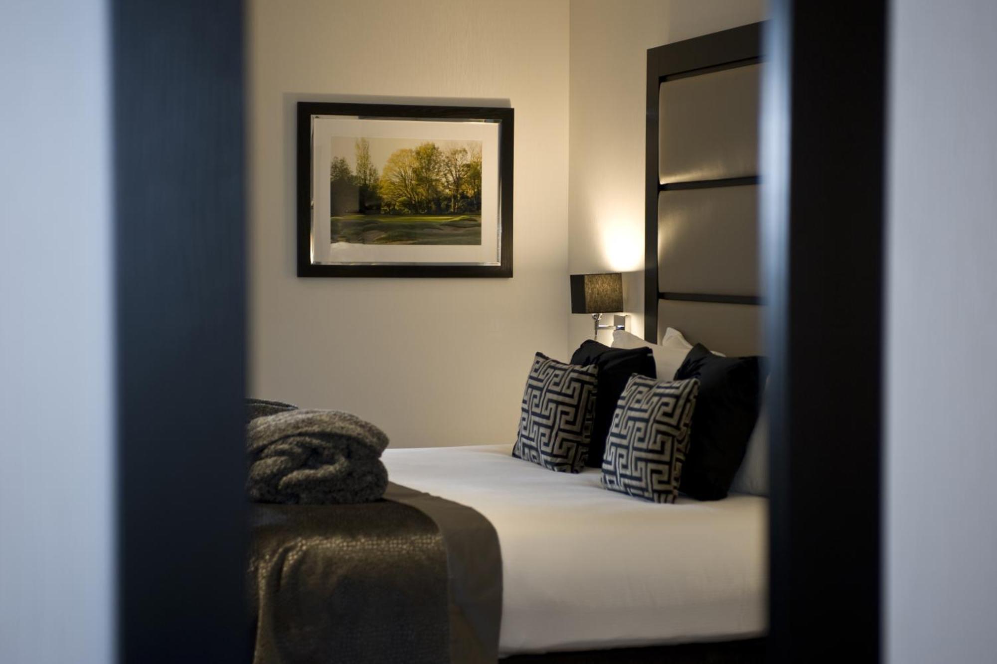 The Lodge At Kingswood เอปซอม ห้อง รูปภาพ