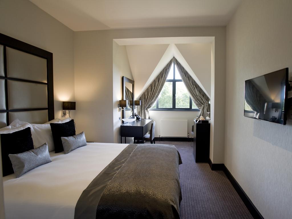 The Lodge At Kingswood เอปซอม ภายนอก รูปภาพ